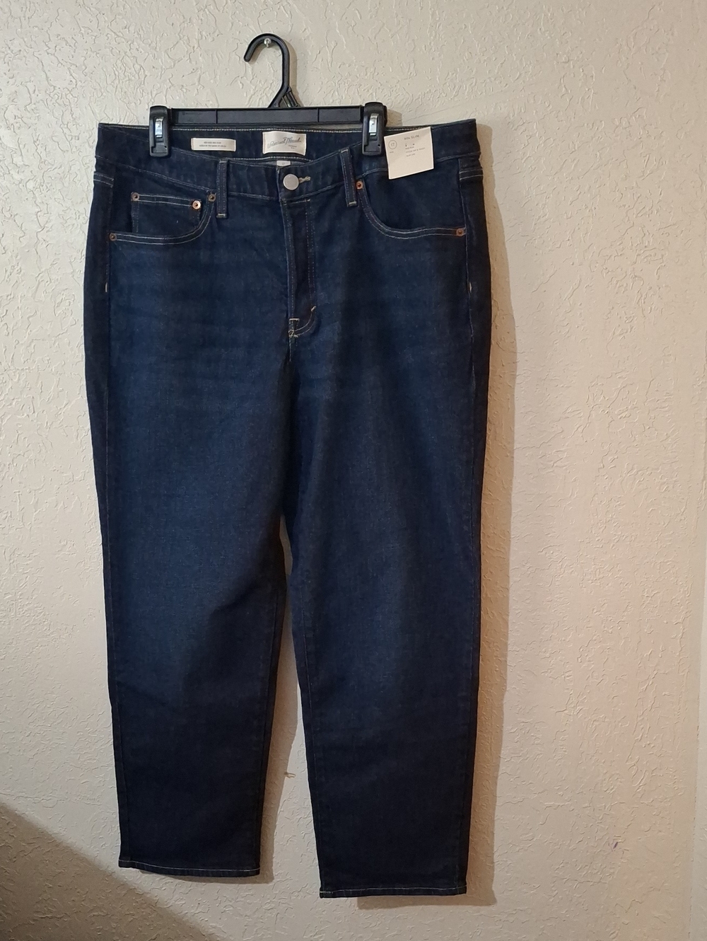 Universal Thread Women's Dark Indigo Slim Straight Jeans